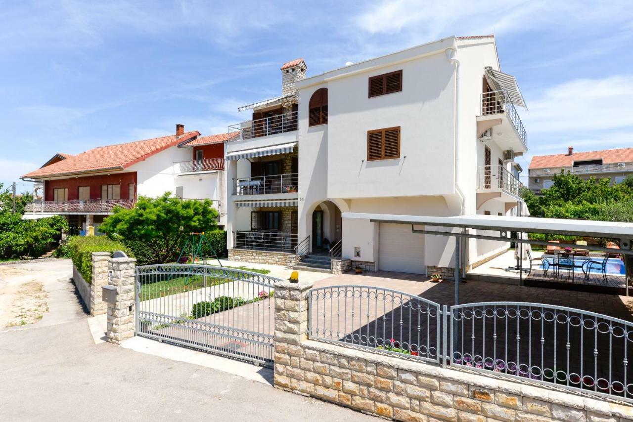 Apartmani Bosa Zara Esterno foto