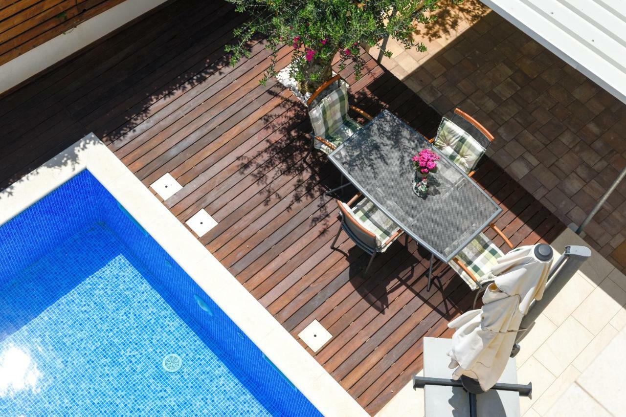 Apartmani Bosa Zara Esterno foto