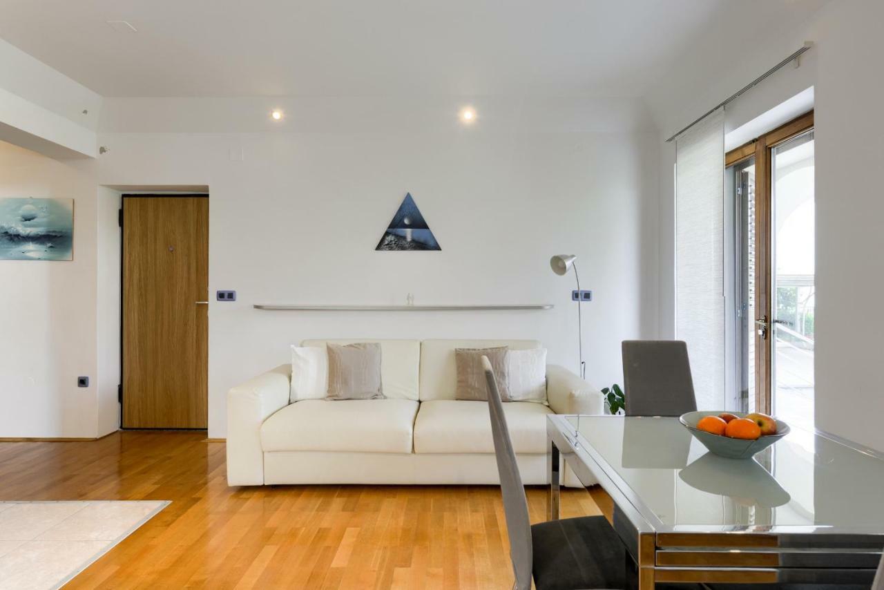 Apartmani Bosa Zara Esterno foto