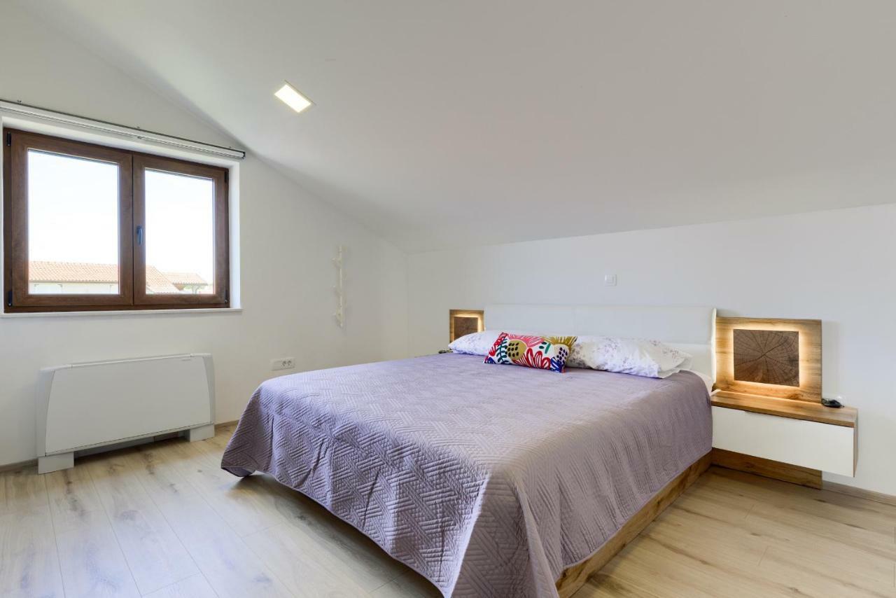 Apartmani Bosa Zara Esterno foto