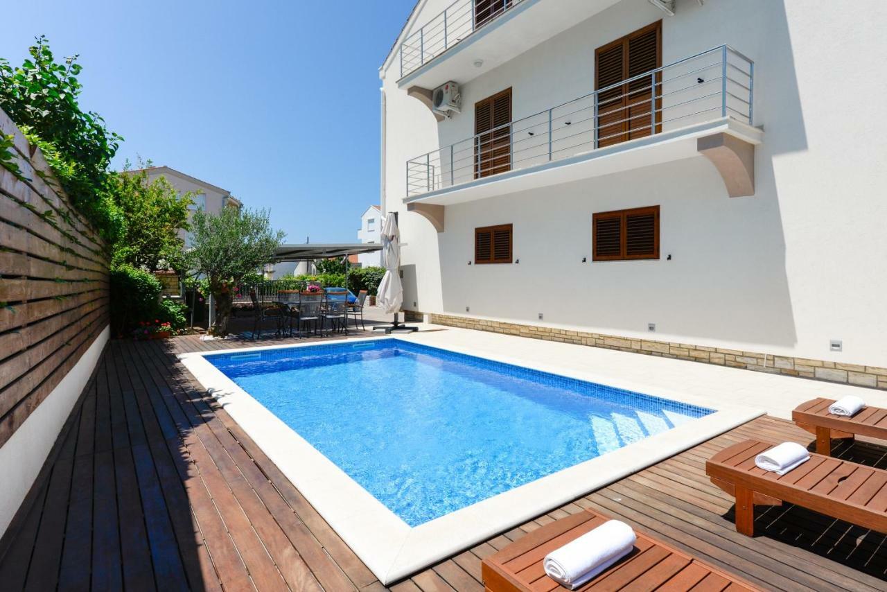 Apartmani Bosa Zara Esterno foto